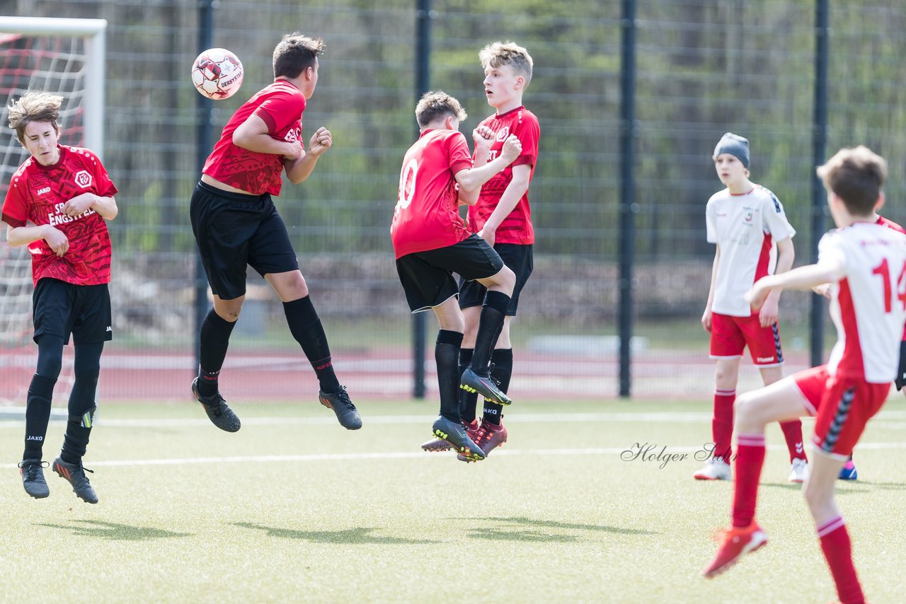 Bild 140 - mCJ Walddoerfer 2 - Farmsen 2 : Ergebnis: 3:1